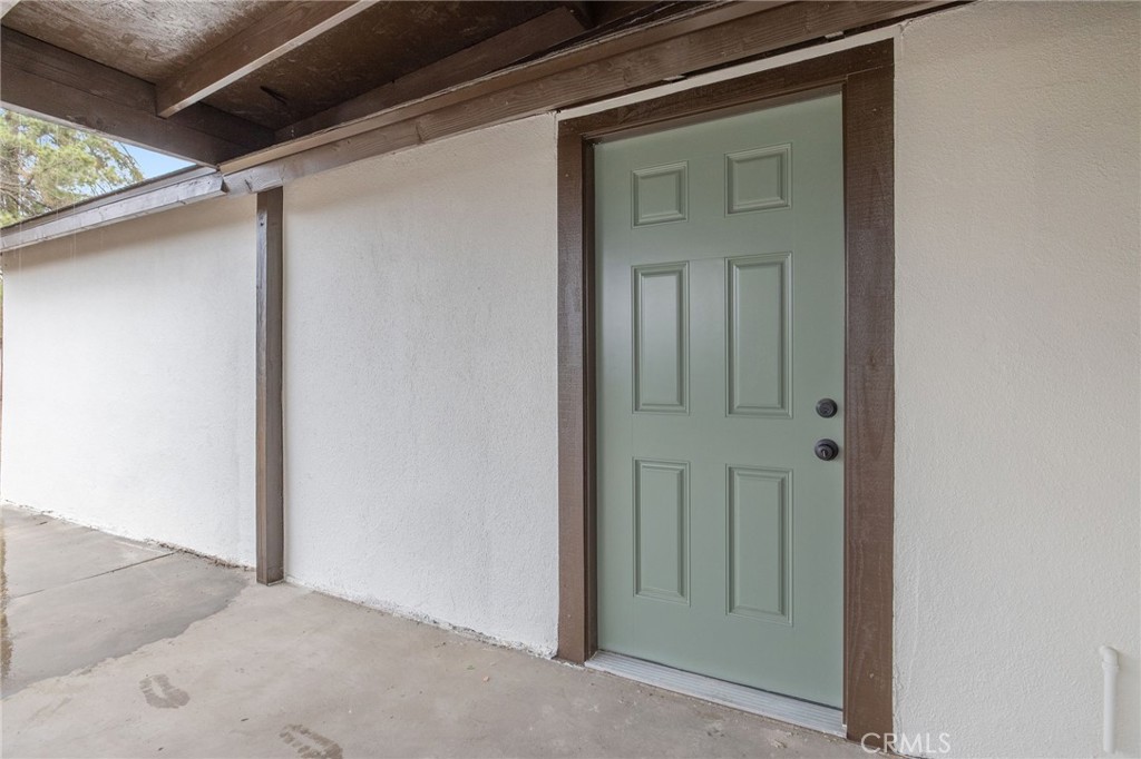 524 S 6th St, Kerman, CA 93630