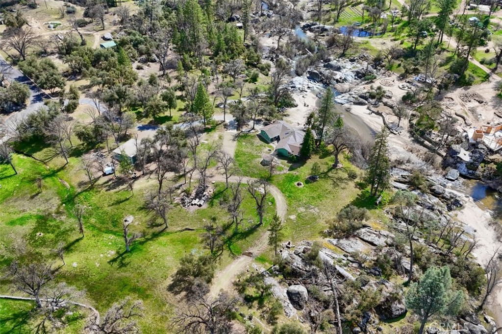 40957 Shandee Ln, Ahwahnee, CA 93601