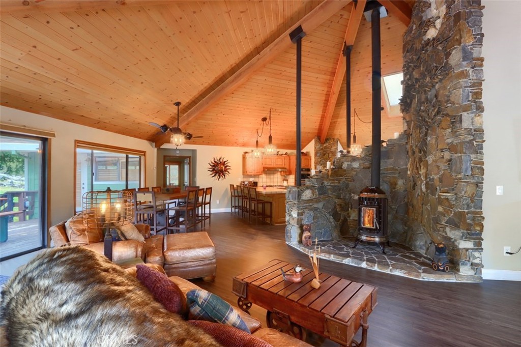 40957 Shandee Ln, Ahwahnee, CA 93601