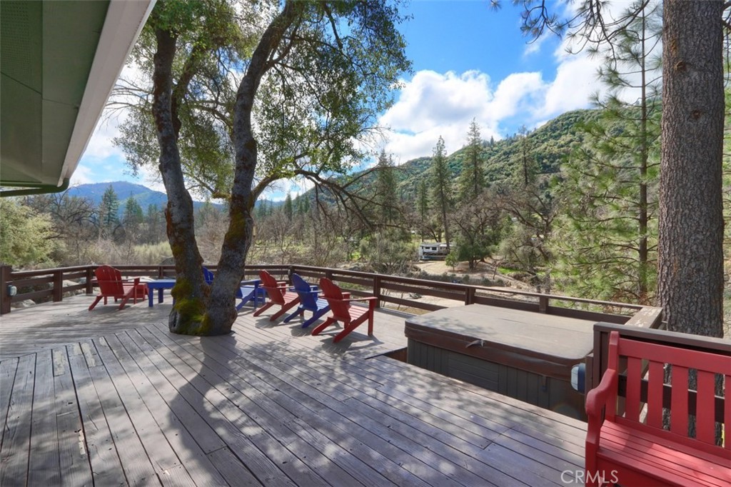40957 Shandee Ln, Ahwahnee, CA 93601