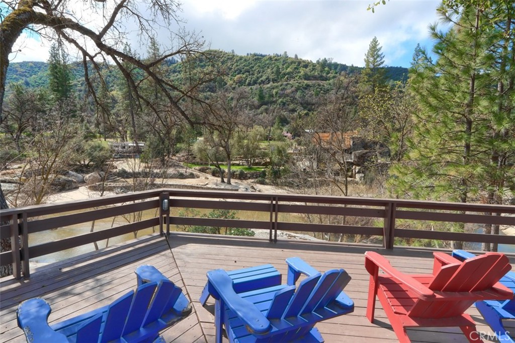 40957 Shandee Ln, Ahwahnee, CA 93601