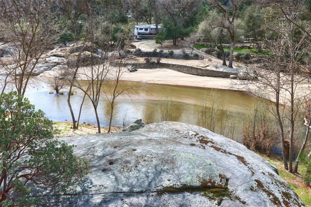 40957 Shandee Ln, Ahwahnee, CA 93601