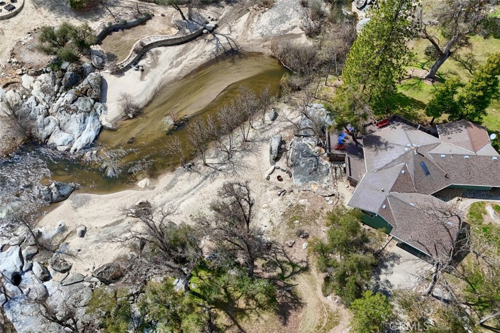 40957 Shandee Ln, Ahwahnee, CA 93601