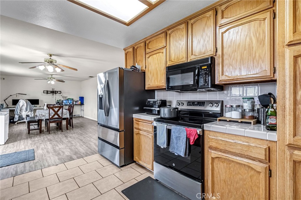 94 N Locan Ave, Fresno, CA 93737