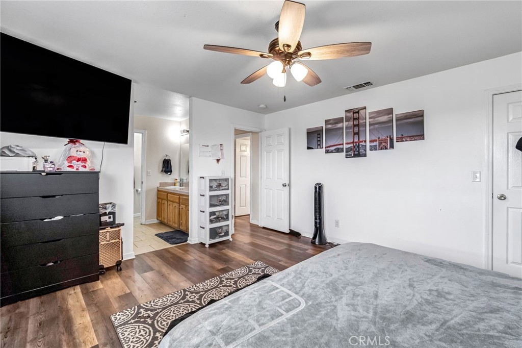 94 N Locan Ave, Fresno, CA 93737