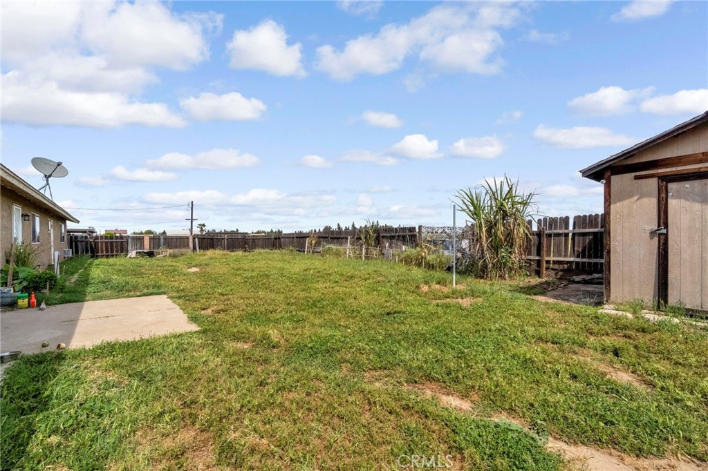 94 N Locan Ave, Fresno, CA 93737