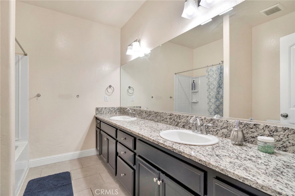 5952 E Truman, Fresno, CA 93727