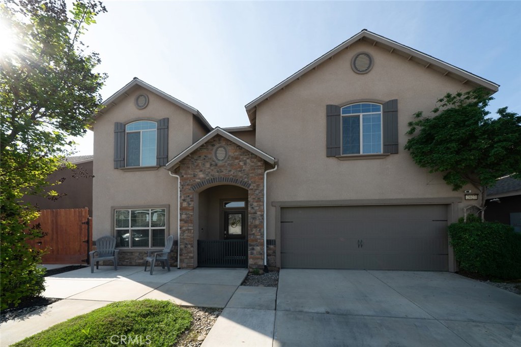 2027 W Babcock, Visalia, CA 93291