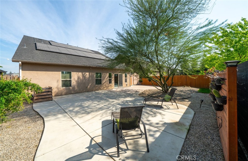 2027 W Babcock, Visalia, CA 93291