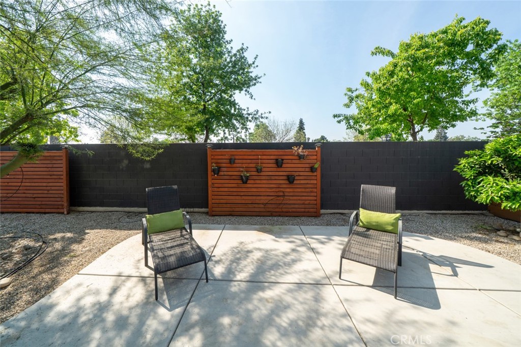 2027 W Babcock, Visalia, CA 93291