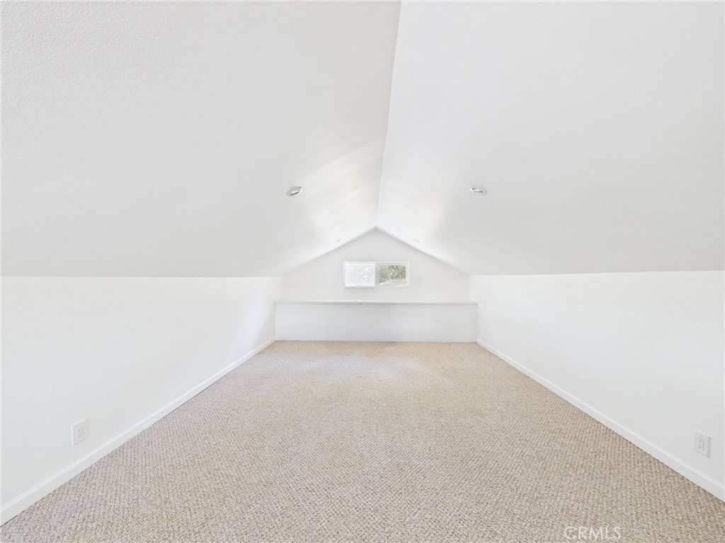 37777 China Creek Rd, Oakhurst, CA 93644