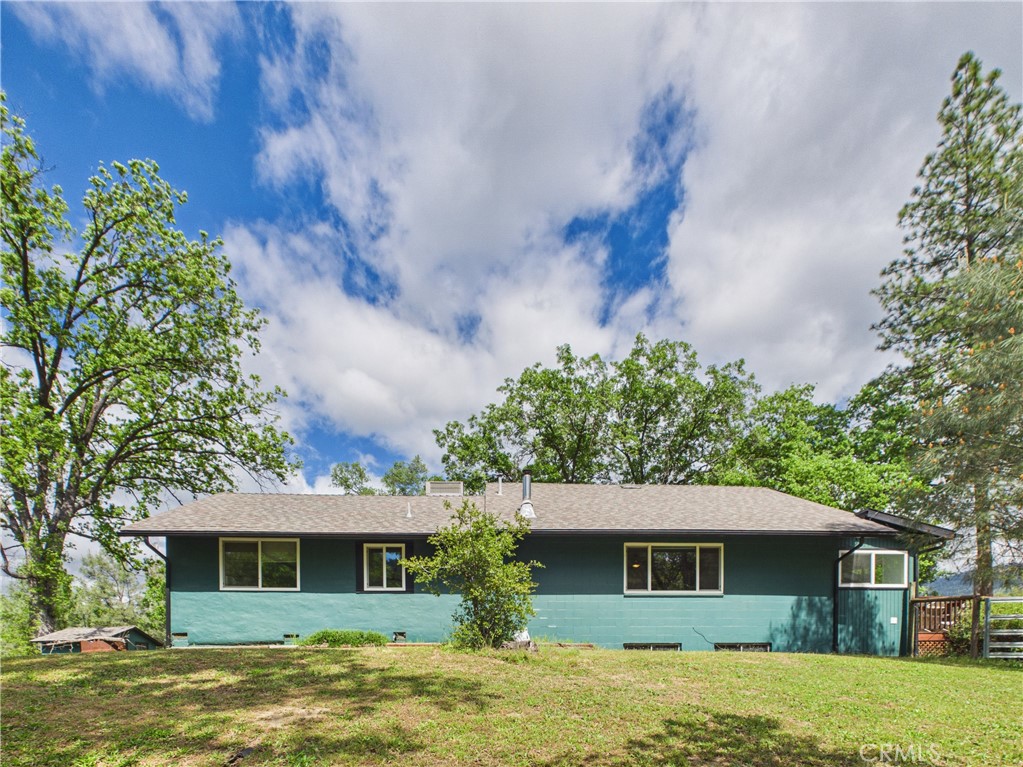 37777 China Creek Rd, Oakhurst, CA 93644