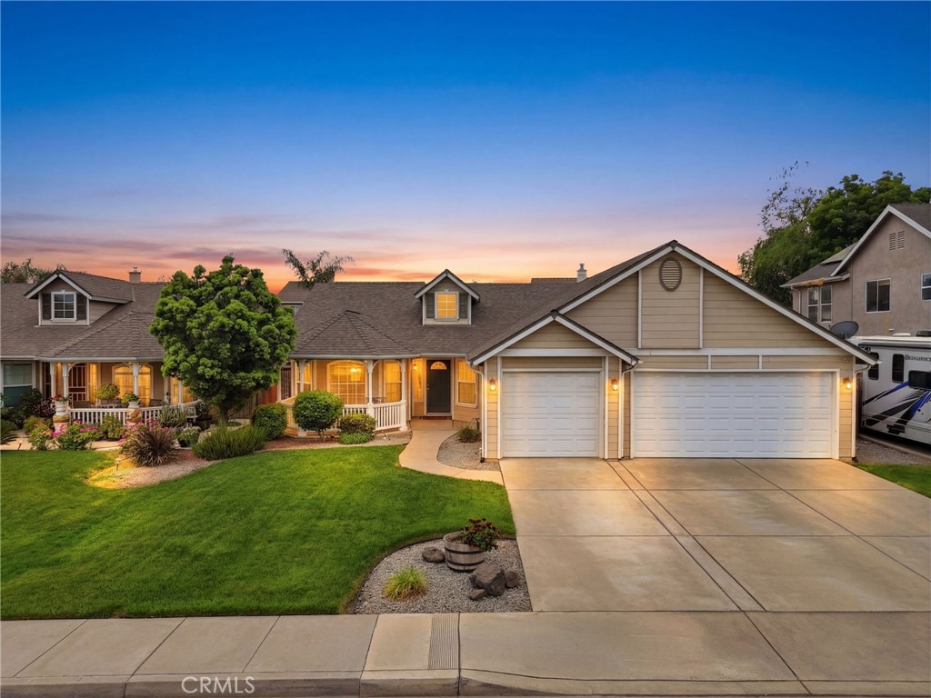 1155 W Julia Way, Hanford, CA 93230