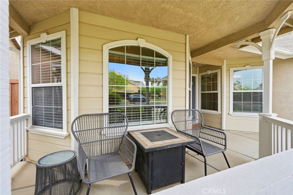 1155 W Julia Way, Hanford, CA 93230