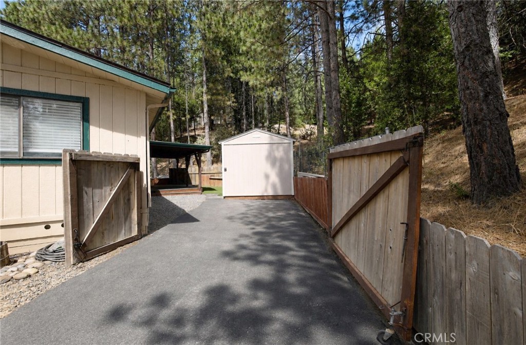 39737 Road 274 #63, Bass Lake, CA 93604