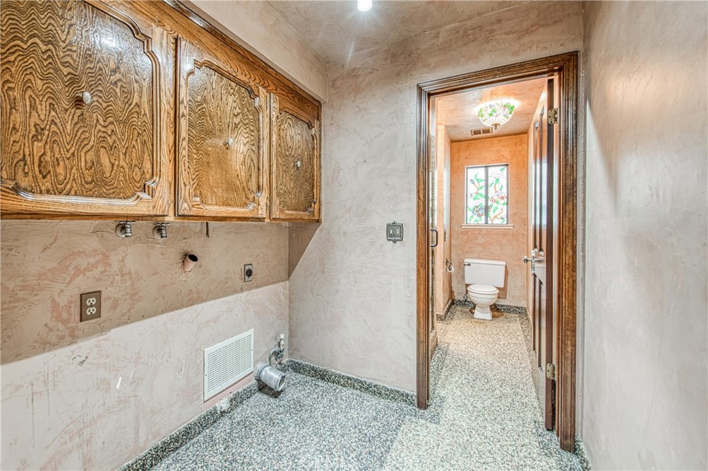 1521 S Bush, Fresno, CA 93727