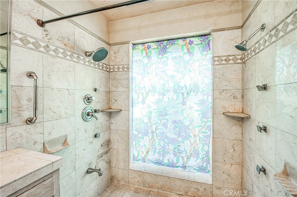 1521 S Bush, Fresno, CA 93727