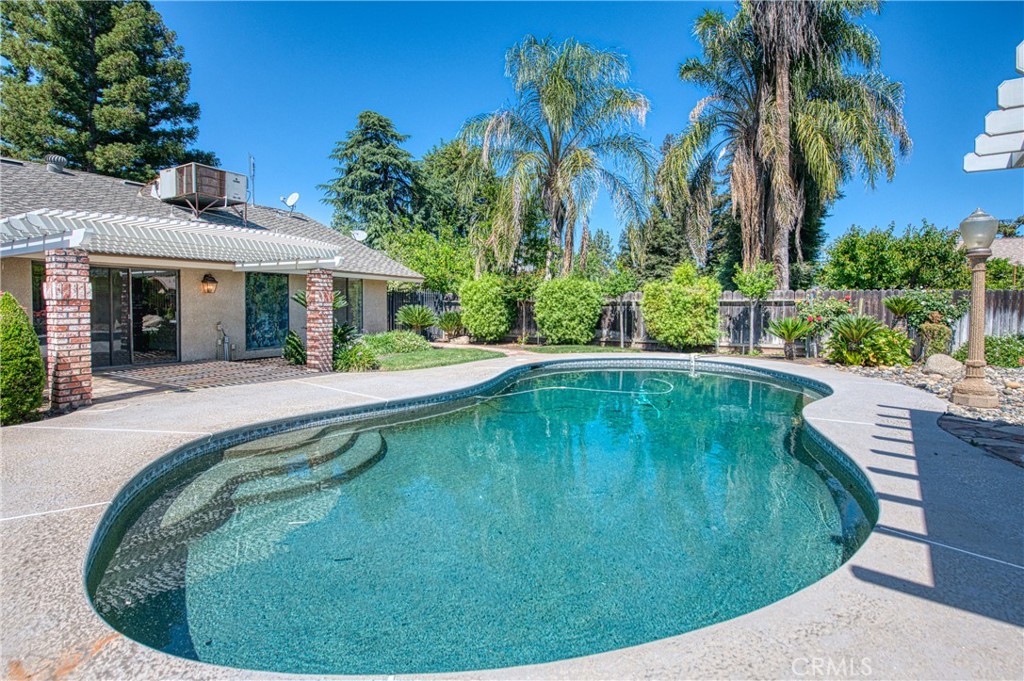 1521 S Bush, Fresno, CA 93727