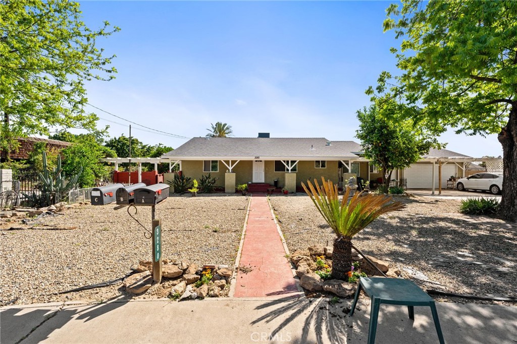 3280 McCall Ave, Selma, CA 93662