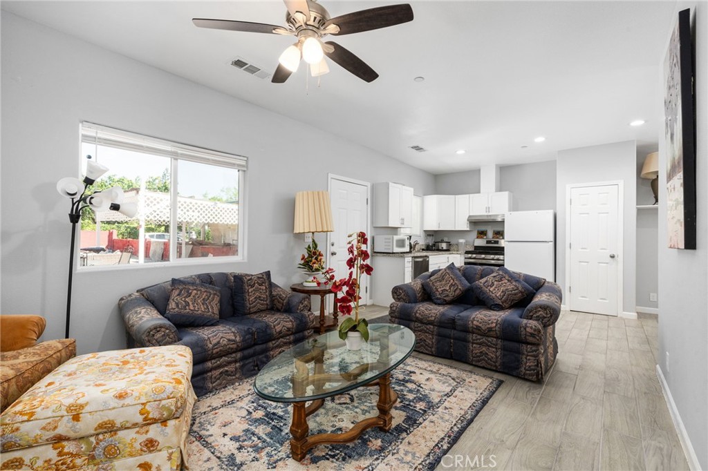 3280 McCall Ave, Selma, CA 93662