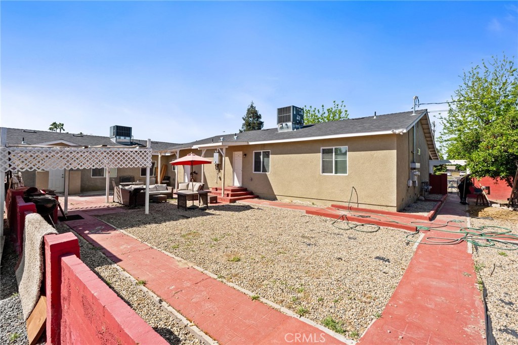 3280 McCall Ave, Selma, CA 93662