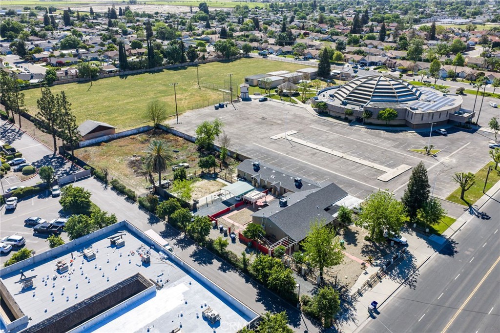 3280 McCall Ave, Selma, CA 93662