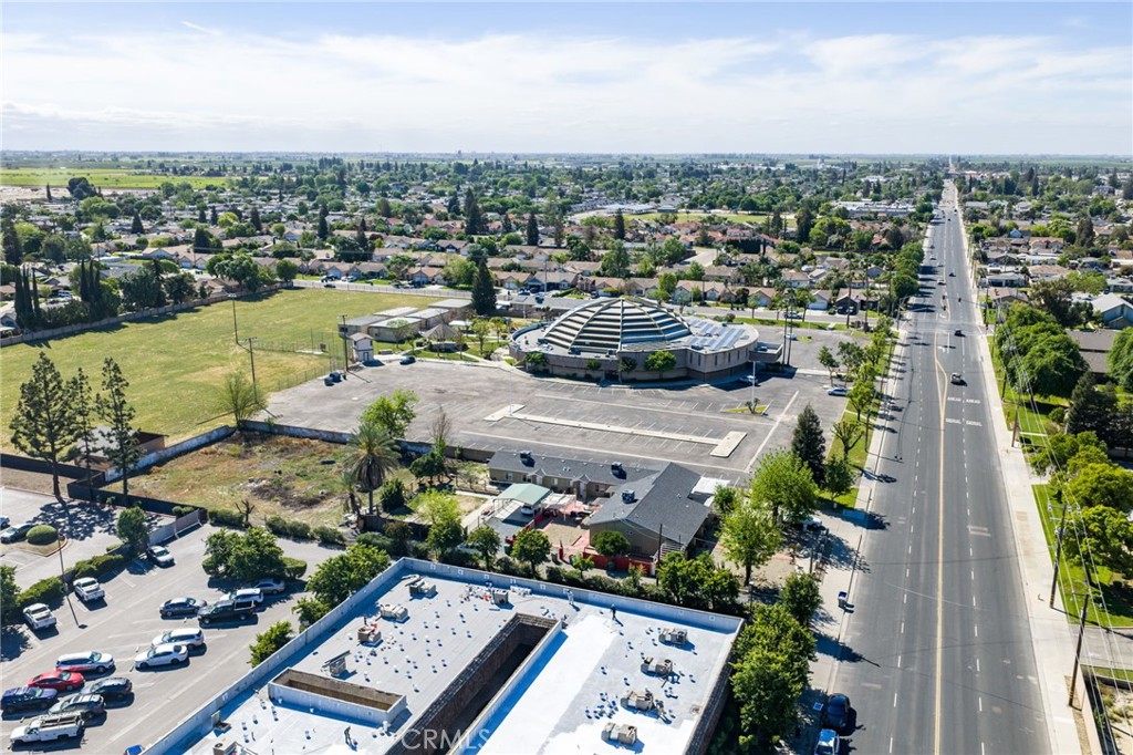 3280 McCall Ave, Selma, CA 93662