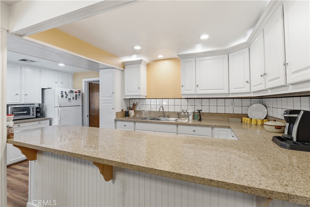 295 E Durian, Coalinga, CA 93210