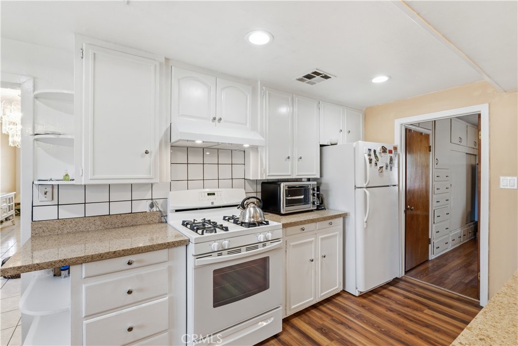 295 E Durian, Coalinga, CA 93210