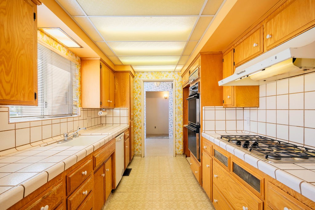 822 W Princeton, Fresno, CA 93705