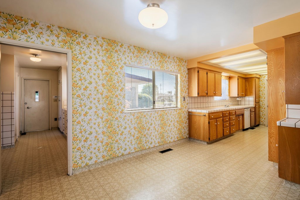 822 W Princeton, Fresno, CA 93705