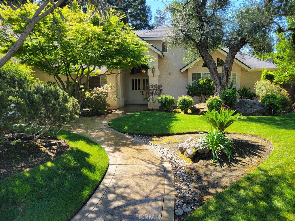 819 E Woodhaven, Fresno, CA 93720