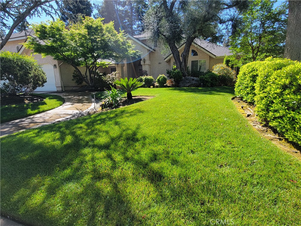 819 E Woodhaven, Fresno, CA 93720