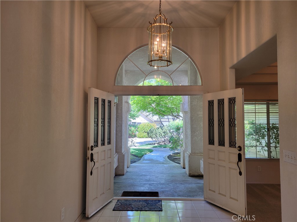 819 E Woodhaven, Fresno, CA 93720