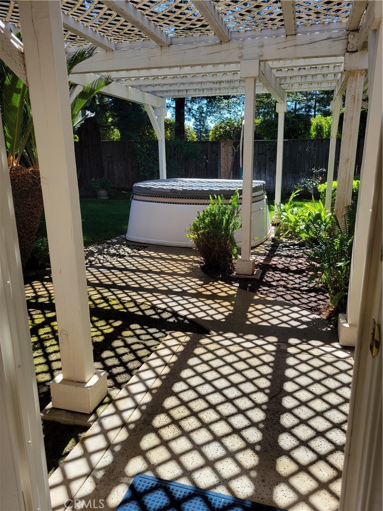 819 E Woodhaven, Fresno, CA 93720