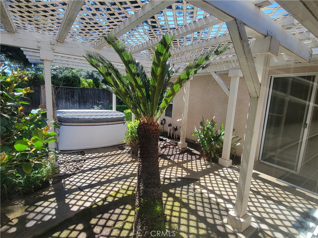 819 E Woodhaven, Fresno, CA 93720