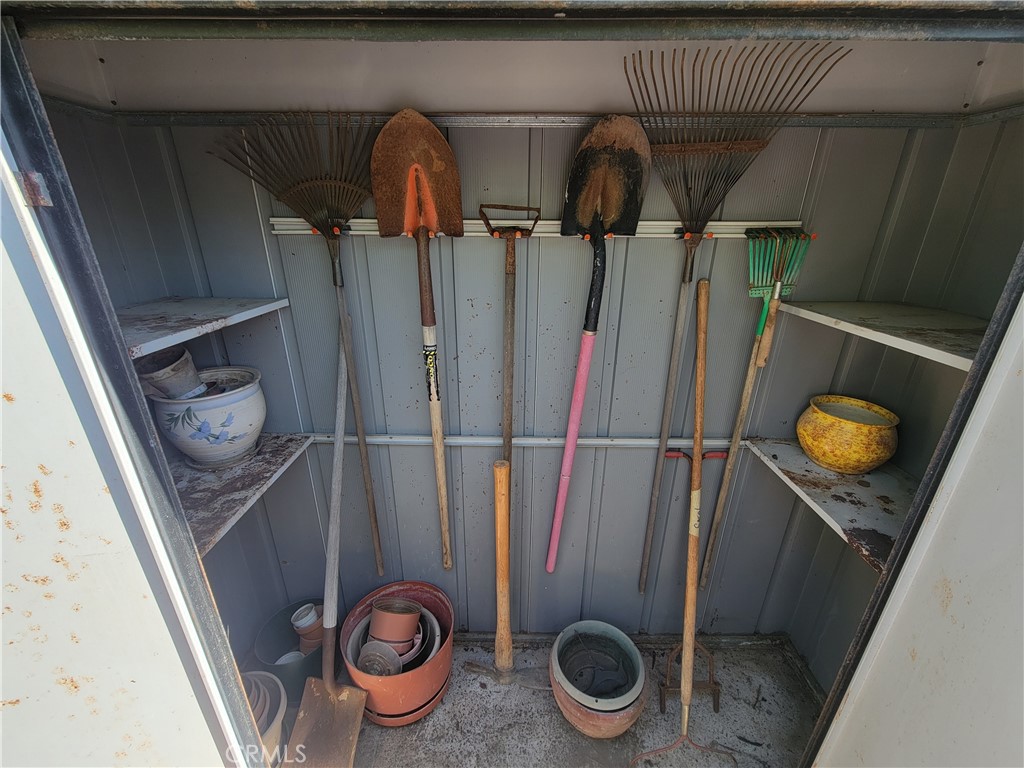 819 E Woodhaven, Fresno, CA 93720