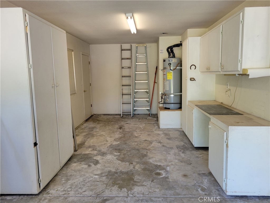 819 E Woodhaven, Fresno, CA 93720