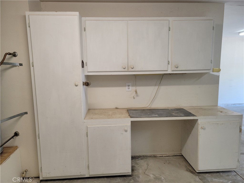 819 E Woodhaven, Fresno, CA 93720