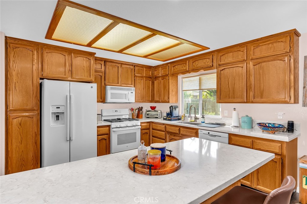 1932 Jefferson Ave, Madera, CA 93637