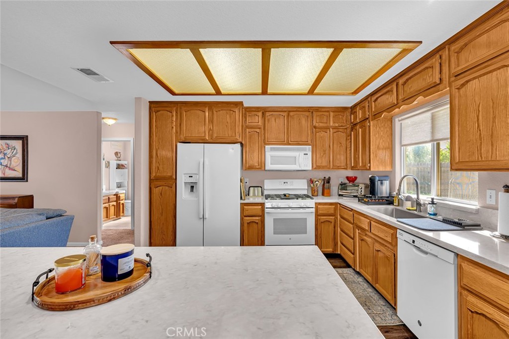 1932 Jefferson Ave, Madera, CA 93637