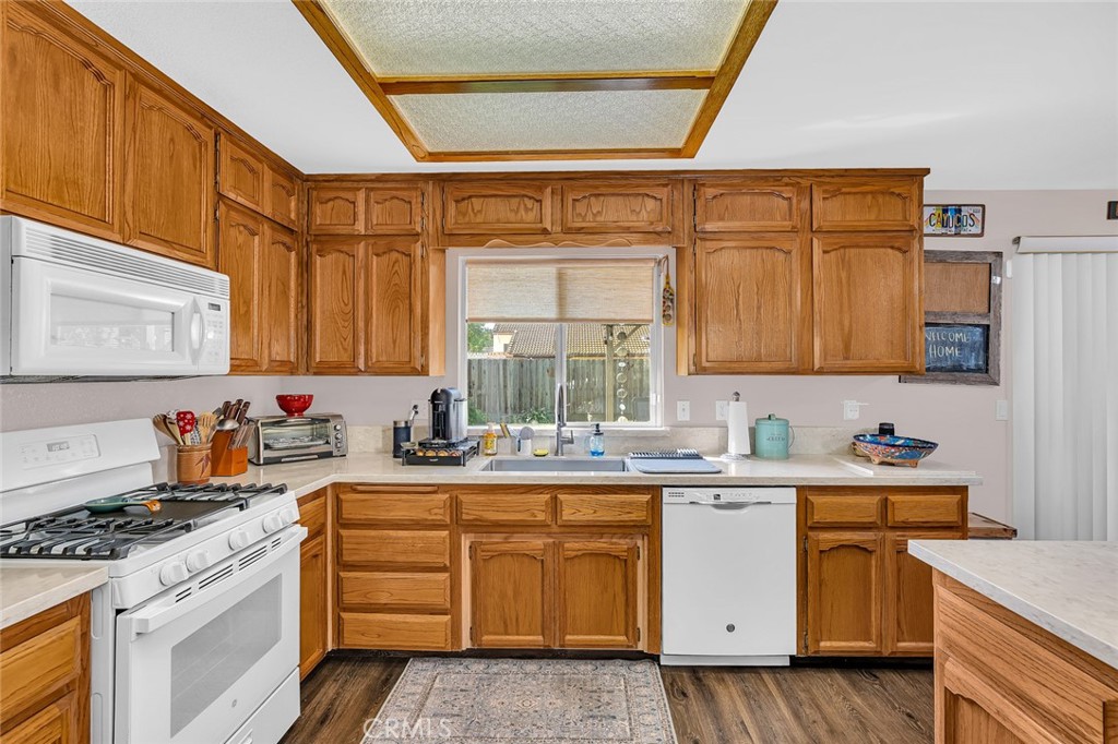 1932 Jefferson Ave, Madera, CA 93637