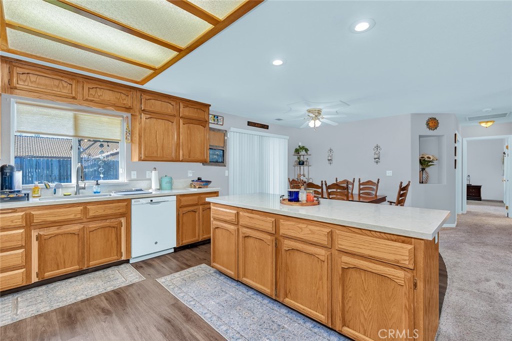 1932 Jefferson Ave, Madera, CA 93637