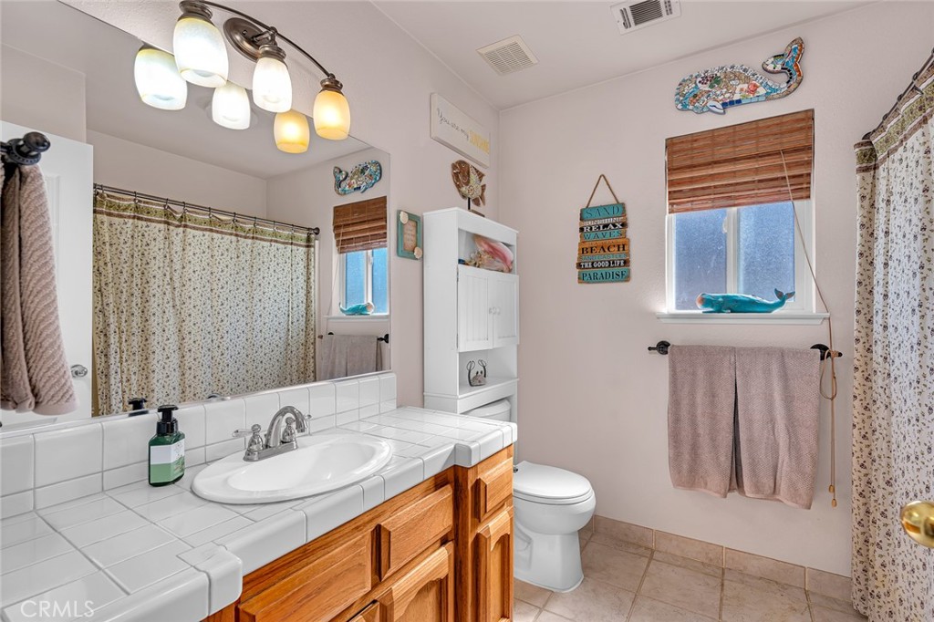 1932 Jefferson Ave, Madera, CA 93637