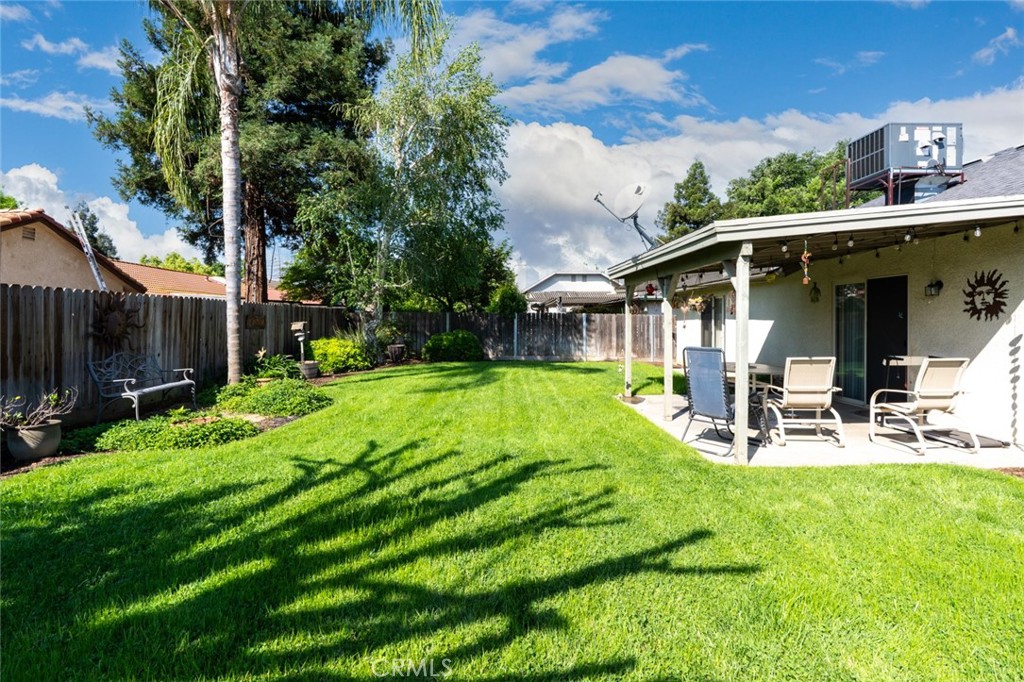 1932 Jefferson Ave, Madera, CA 93637