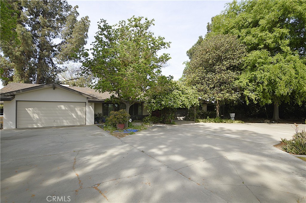 41493 Road 96, Dinuba, CA 93618