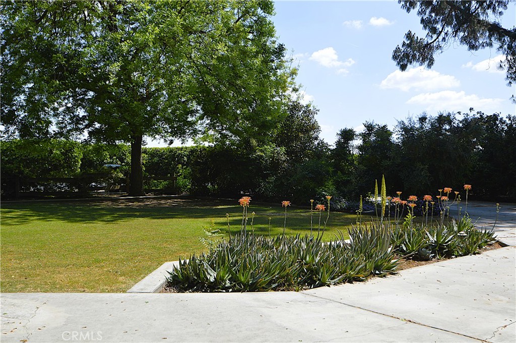 41493 Road 96, Dinuba, CA 93618