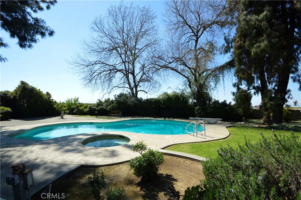 41493 Road 96, Dinuba, CA 93618