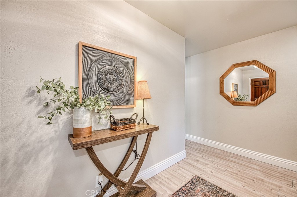 2569 E Los Altos Avenue, Fresno, CA 93710