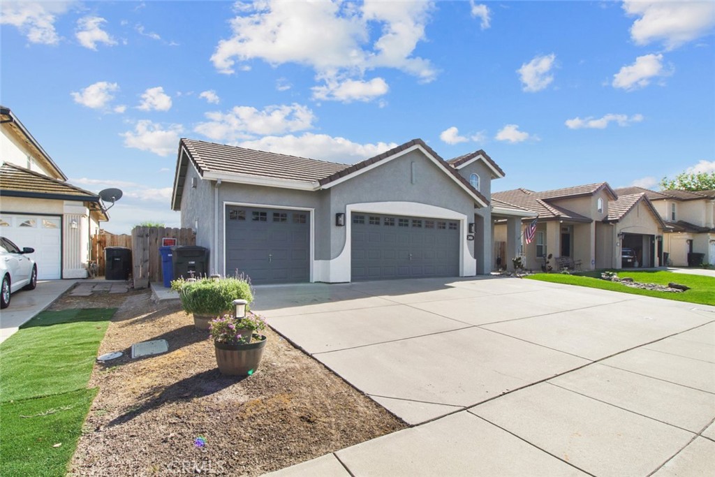 2408 Snapdragon Ct, Modesto, CA 95355